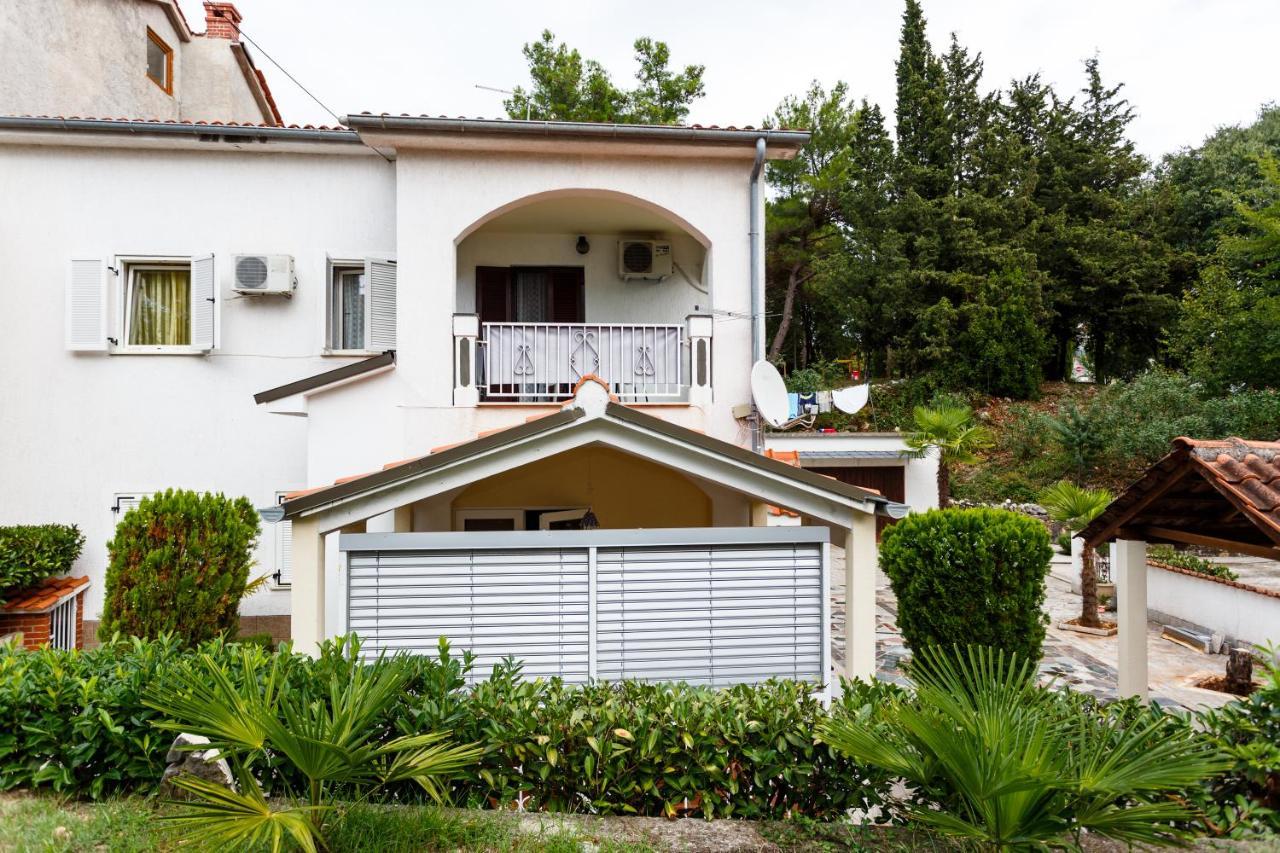 Apartmani Mili Malinska Exterior foto